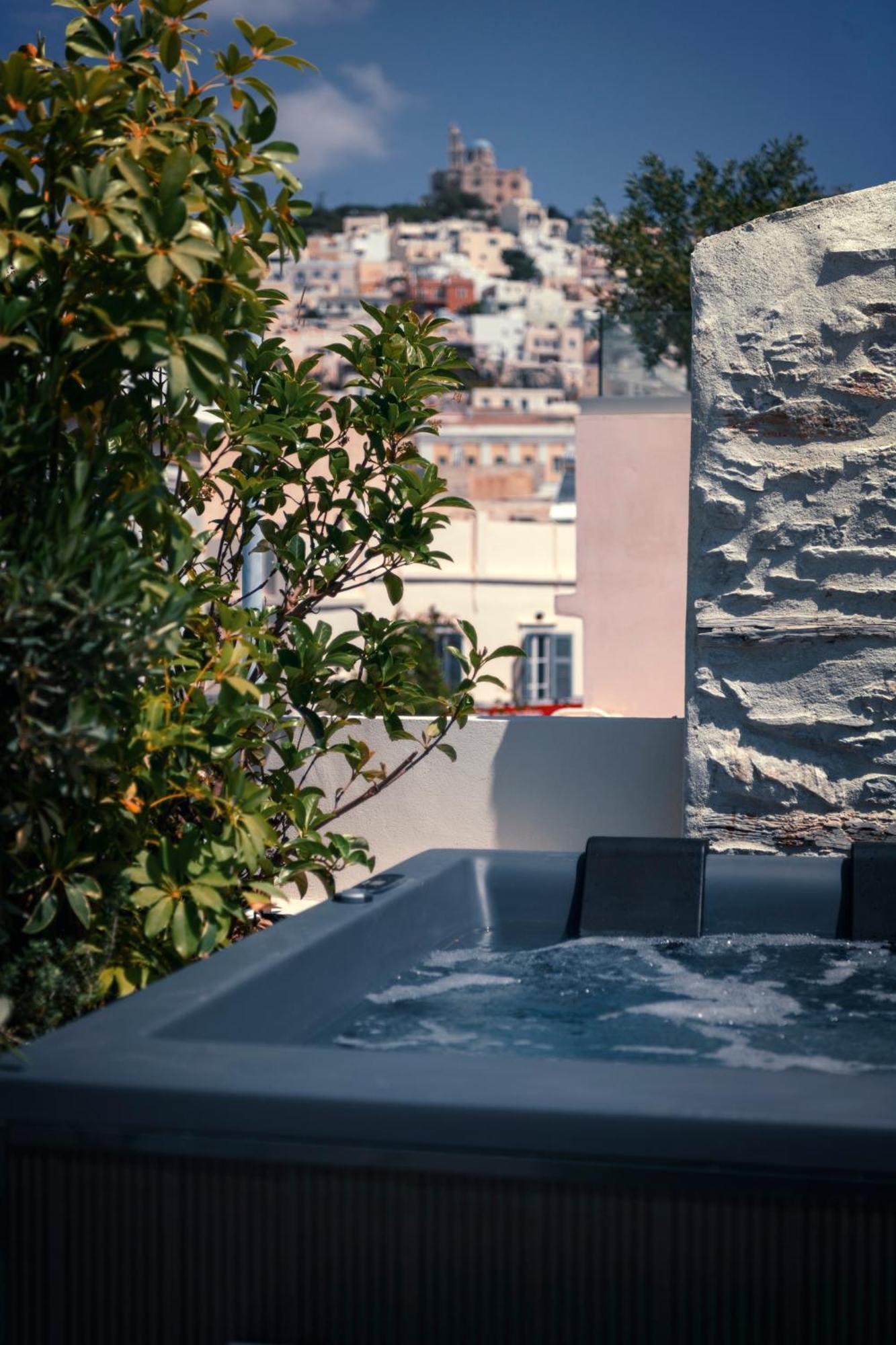 Ninemian Suites Syros Ermoupoli Exterior foto